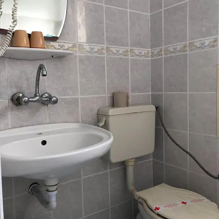 Sunny Varshava 金沙