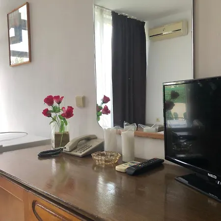 Szálloda Sunny Varshava 3*