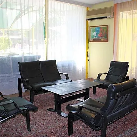 Sunny Varshava 3*