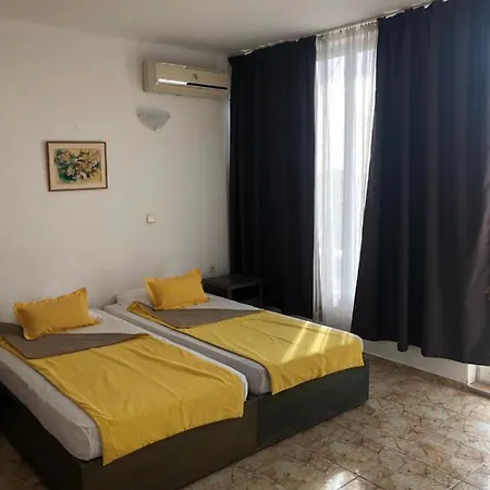 Szálloda Sunny Varshava