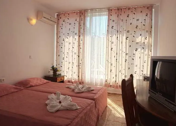 Hotel Sunny Varshava 3*